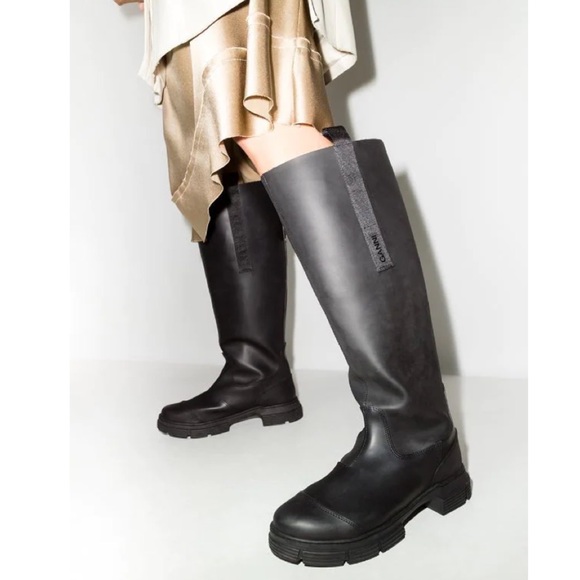 GANNI black knee high faux fur lined chunky boots with tabs - Picture 10 of 16